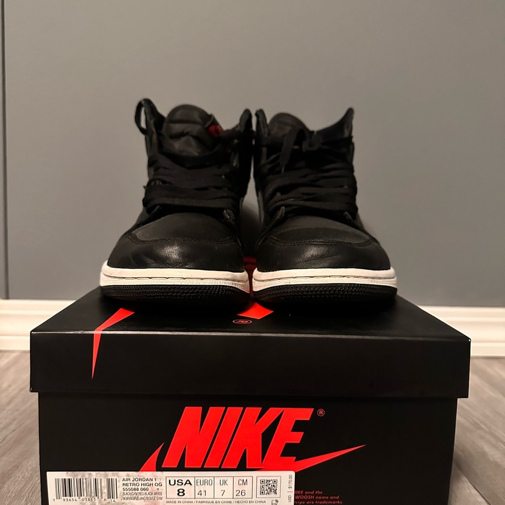 Air Jordan 1’ black satin